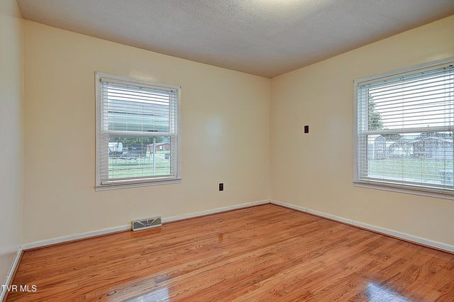 801 Hemlock Street, Elizabethton, TN 37643