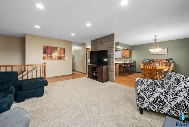 932 S Kennedy Ave Avenue, Sioux Falls, SD 57103