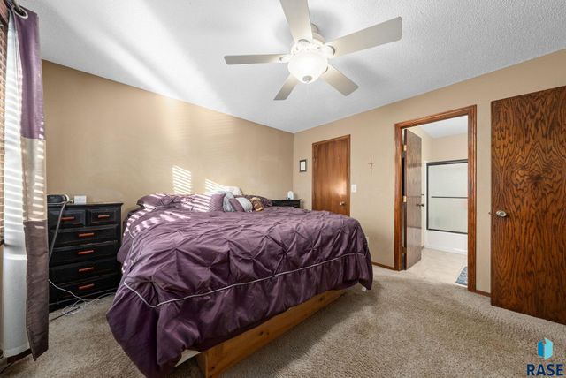 932 S Kennedy Ave Avenue, Sioux Falls, SD 57103