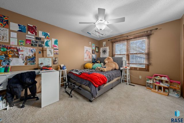 932 S Kennedy Ave Avenue, Sioux Falls, SD 57103