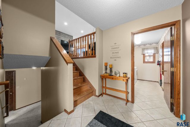 932 S Kennedy Ave Avenue, Sioux Falls, SD 57103