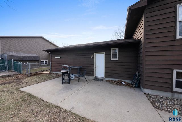 932 S Kennedy Ave Avenue, Sioux Falls, SD 57103