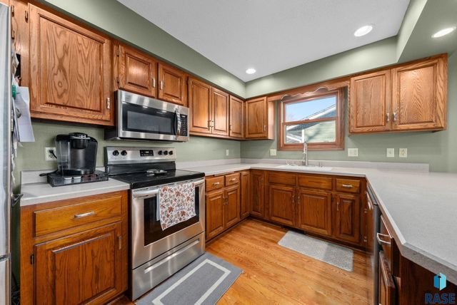 932 S Kennedy Ave Avenue, Sioux Falls, SD 57103