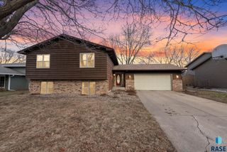 932 S Kennedy Ave Avenue, Sioux Falls, SD 57103