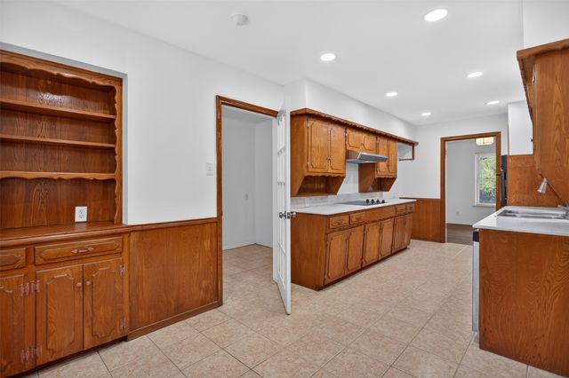 6422 Rock Canyon Circle, Dallas, TX 75232