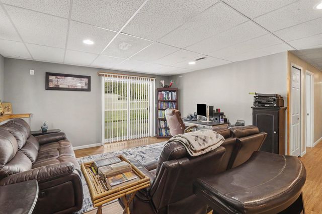 14505 Meadowpark Drive, Unadilla Twp, MI 48169