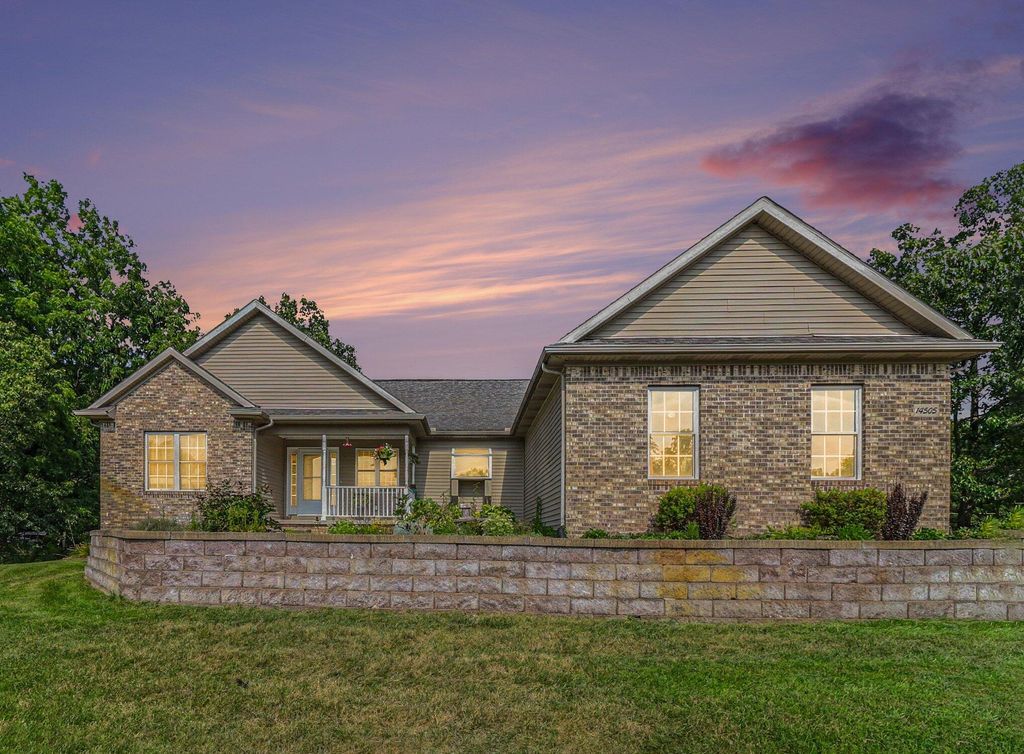 14505 Meadowpark Drive, Unadilla Twp, MI 48169