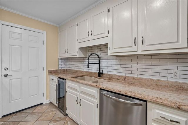 68 Sandie Point LN, Portsmouth, VA 23701