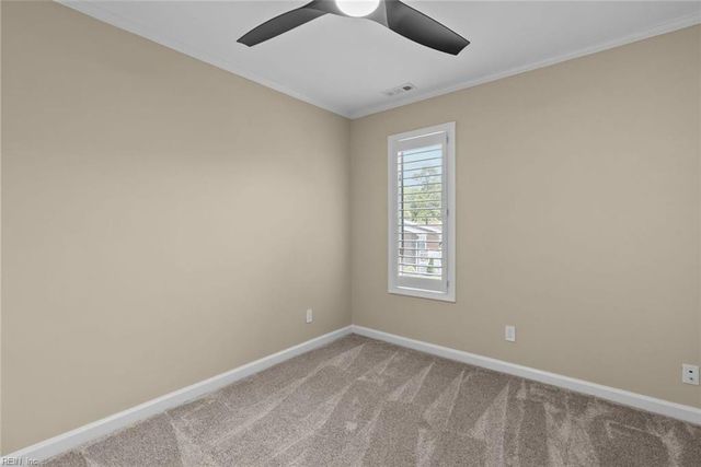 68 Sandie Point LN, Portsmouth, VA 23701