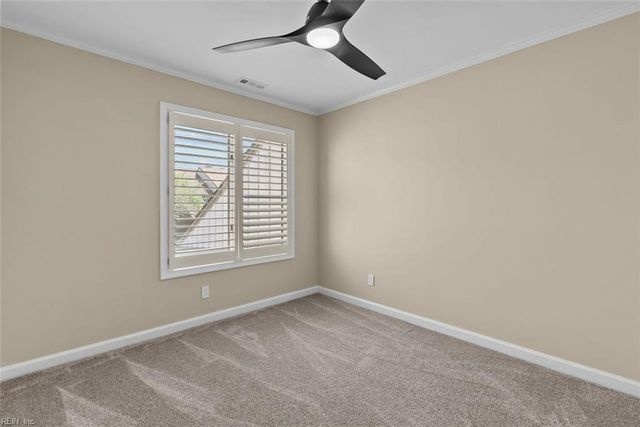 68 Sandie Point LN, Portsmouth, VA 23701