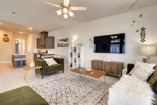 1111 San Jacinto Street, La Porte, TX 77571