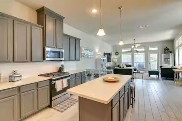 1111 San Jacinto Street, La Porte, TX 77571