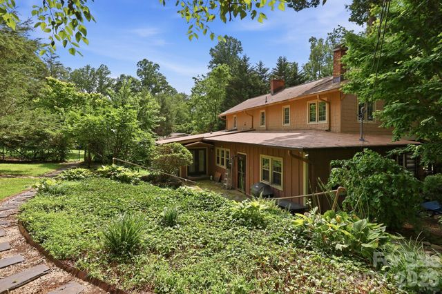 1925 Laurel Park Highway, Hendersonville, NC 28739