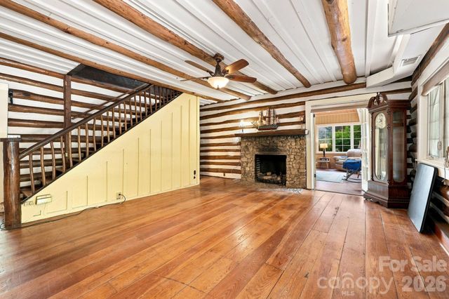 1925 Laurel Park Highway, Hendersonville, NC 28739