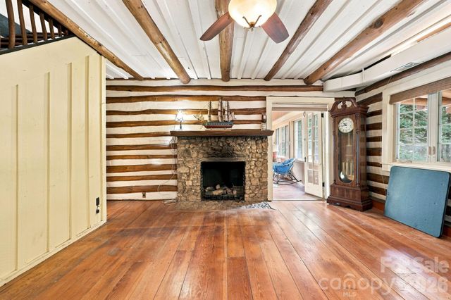 1925 Laurel Park Highway, Hendersonville, NC 28739