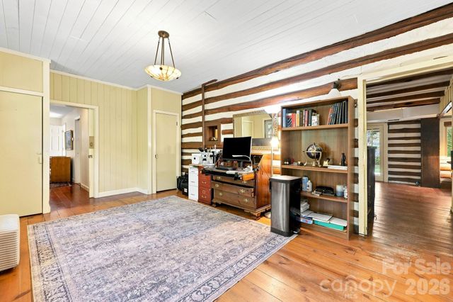 1925 Laurel Park Highway, Hendersonville, NC 28739