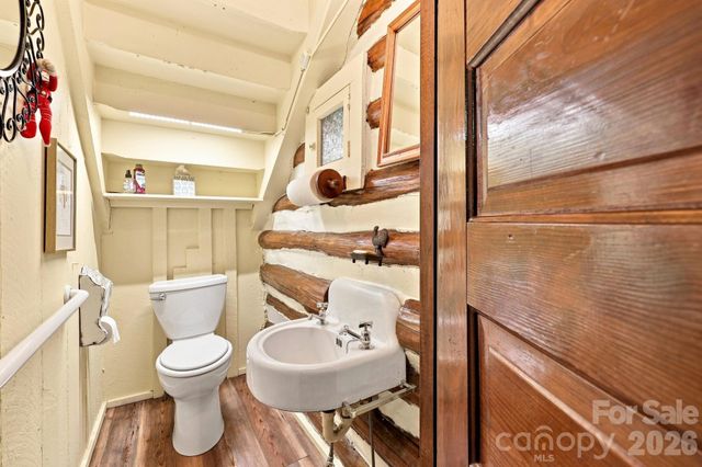 1925 Laurel Park Highway, Hendersonville, NC 28739