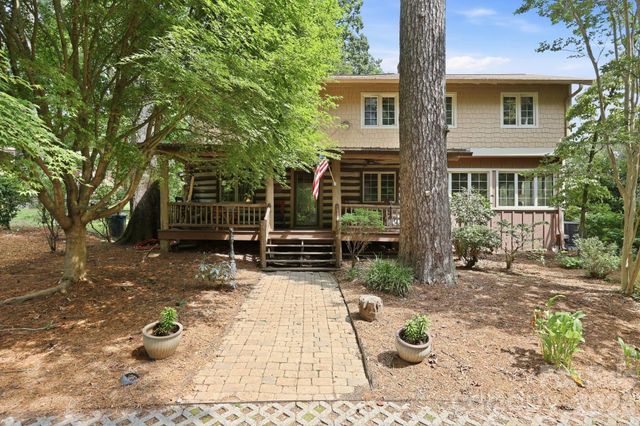 1925 Laurel Park Highway, Hendersonville, NC 28739