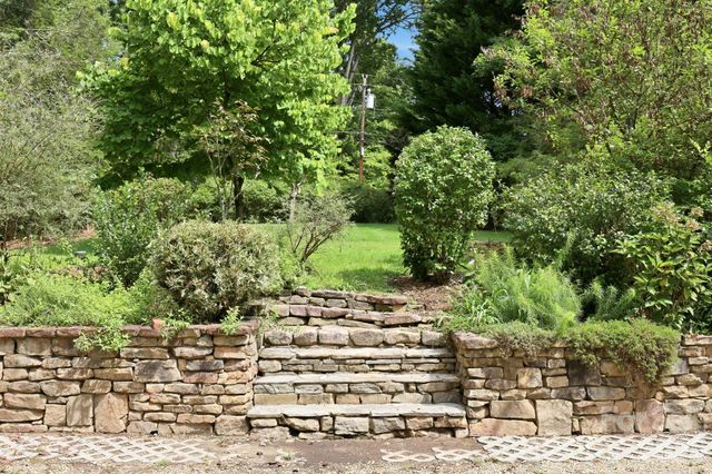 1925 Laurel Park Highway, Hendersonville, NC 28739