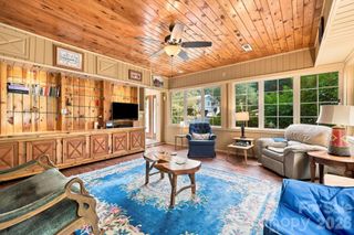 1925 Laurel Park Highway, Hendersonville, NC 28739