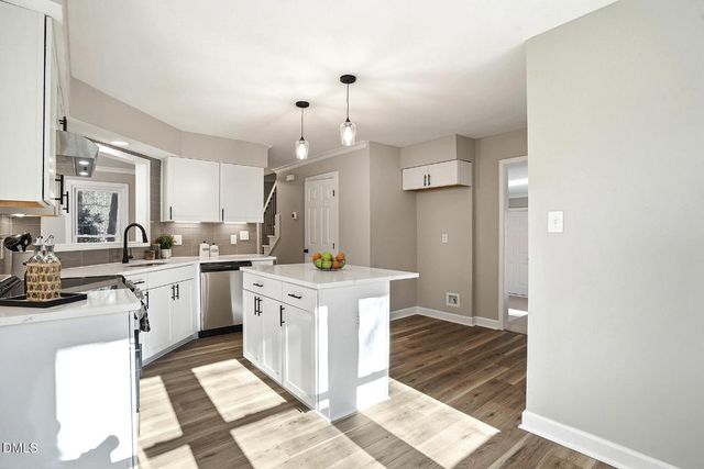 2600 New Oxford Drive, Apex, NC 27539