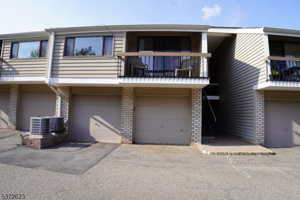 10 The Crescent, Union Twp., NJ 08809