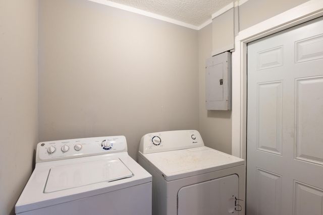 1218 Giller Avenue, Mangonia Park, FL 33407