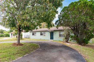 1218 Giller Avenue, Mangonia Park, FL 33407