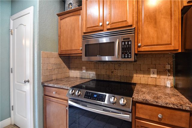 1905 Countryside Lane, Rogers, AR 72758
