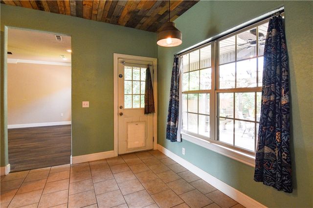 1905 Countryside Lane, Rogers, AR 72758