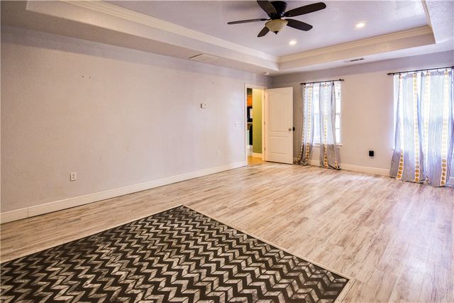 1905 Countryside Lane, Rogers, AR 72758