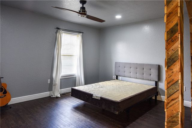 1905 Countryside Lane, Rogers, AR 72758