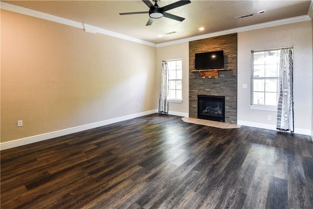1905 Countryside Lane, Rogers, AR 72758
