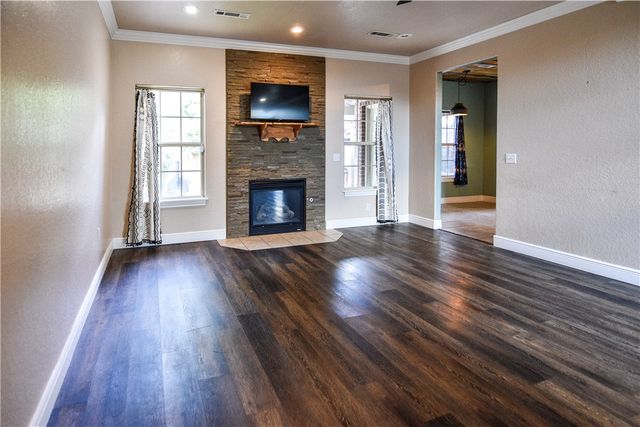 1905 Countryside Lane, Rogers, AR 72758