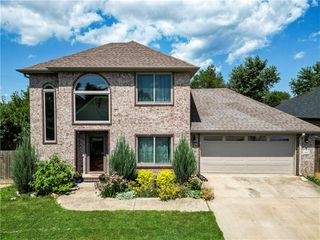1905 Countryside Lane, Rogers, AR 72758