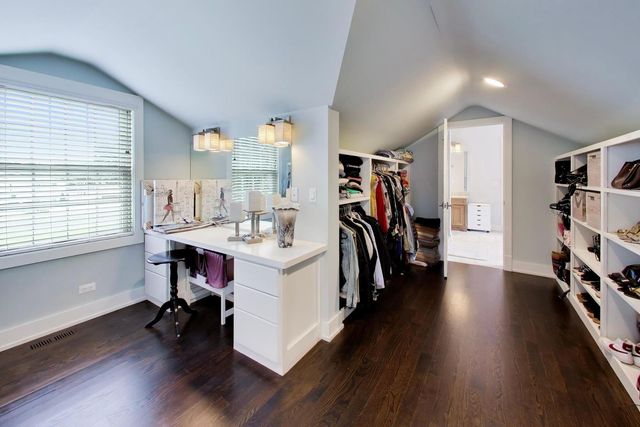 5608 N FAIRVIEW Avenue, Chicago, IL 60631