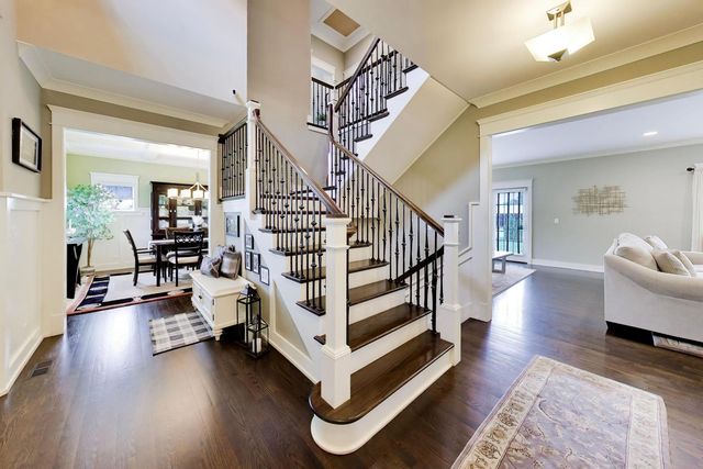 5608 N FAIRVIEW Avenue, Chicago, IL 60631