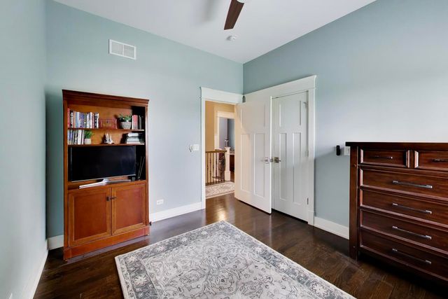 5608 N FAIRVIEW Avenue, Chicago, IL 60631