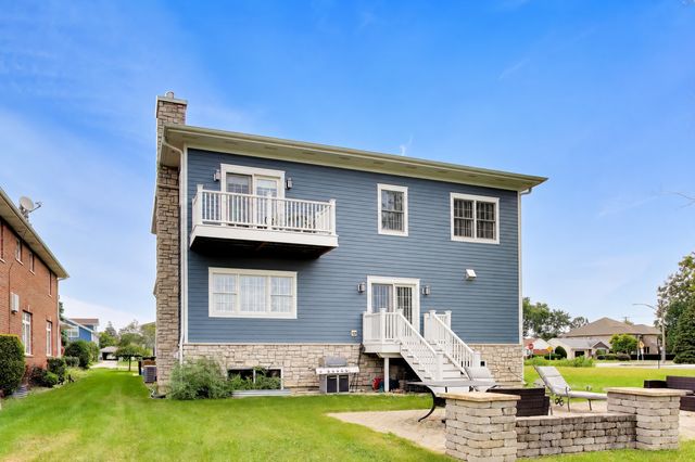 5608 N FAIRVIEW Avenue, Chicago, IL 60631
