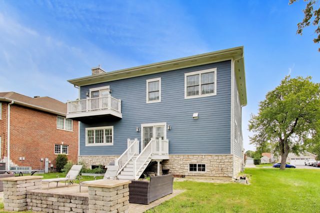 5608 N FAIRVIEW Avenue, Chicago, IL 60631