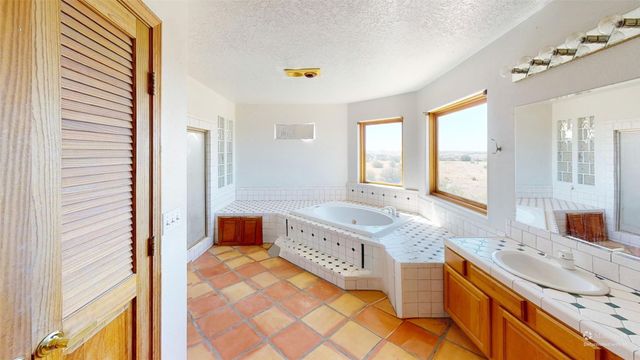 80 Paseo De Angel, Santa Fe, NM 87507