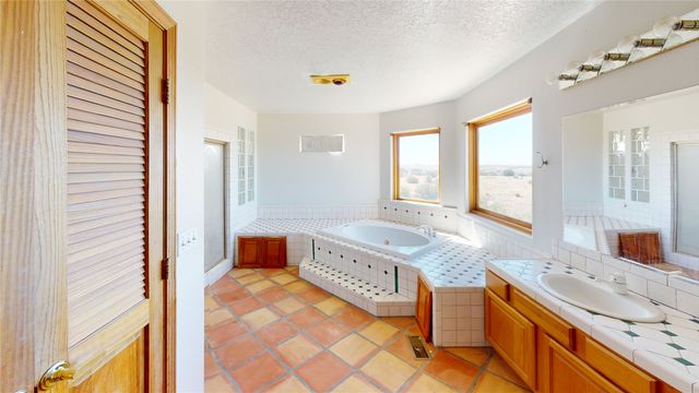 80 Paseo De Angel, Santa Fe, NM 87507