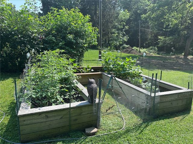 23 Barcrest Drive, Greece, NY 14416