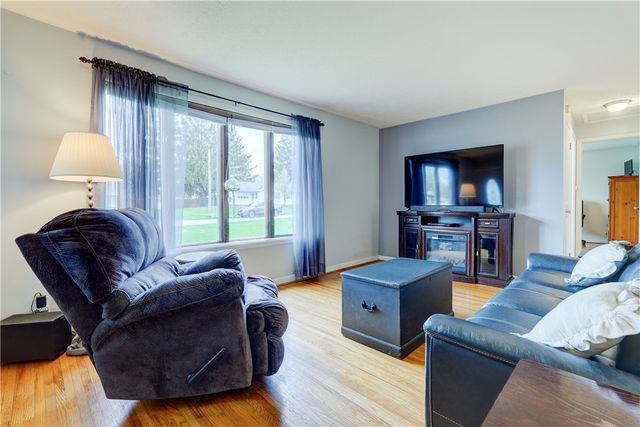 23 Barcrest Drive, Greece, NY 14416