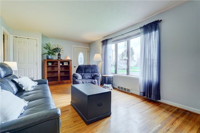 23 Barcrest Drive, Greece, NY 14416