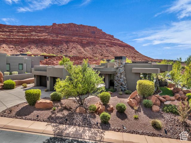 2047 W COUGAR ROCK CIR, St. George, UT 84770