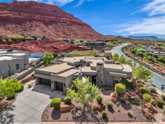 2047 W COUGAR ROCK CIR, St. George, UT 84770