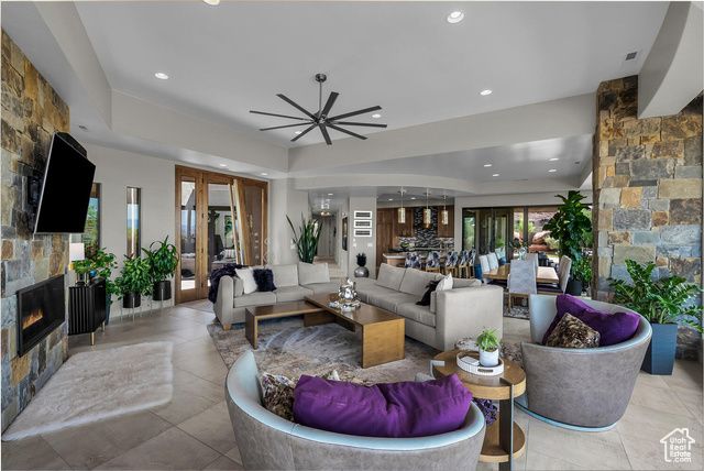 2047 W COUGAR ROCK CIR, St. George, UT 84770