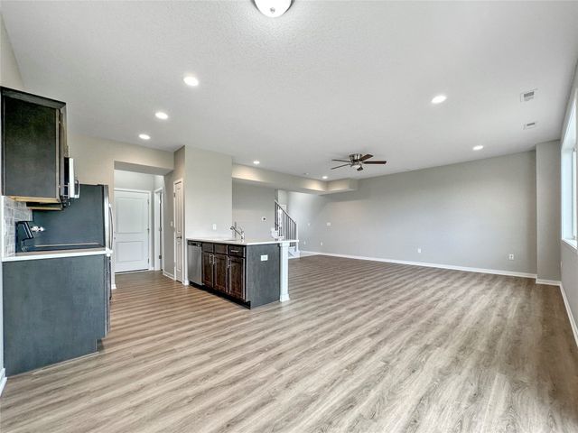 7000 Lake Ridge Avenue 2, Des Moines, IA 50320