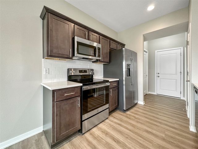 7000 Lake Ridge Avenue 2, Des Moines, IA 50320